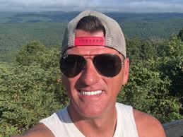 Vet Home & Lawn Serv Lawn Care Services in Springboro, OH