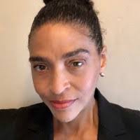 Lisa Harp's Instagram, Twitter & Facebook