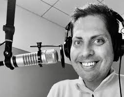 Matt Thomas, award-winning radio journalist and News 88.7 anchor, dies at  41