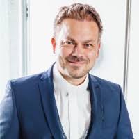 300+ perfiles de «Auth»