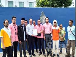 1b, tingkat 2, blok 1, worldwide bussines centre, seksyen 13 see more of pusat peduli rakyat ahli parlimen shah alam on facebook. Pejabat Ahli Parlimen Shah Alam Buat Laporan Polis