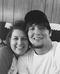 Kelli Finch Vonallmen (@alongthedirtroad) • Instagram photos and videos