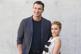 14 reasons dating a tall guy is the best. Do Girls Like Tall Guys Yes But Why Enkirelations