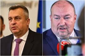 Danko žiada Huliaka o návrat do klubu SNS, ponúkol mu aj post podpredsedu  parlamentu