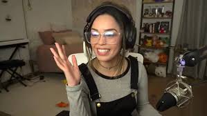 Rachell valkyrae hofstetter started her streaming career as an extension of the of her love of valkyrae's audience blossomed there, and she caught the attention of 100 thieves who signed her to. Valkyrae Addresses Rumors About Quitting Streaming