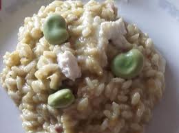 Un primo piatto a base di fave e pancetta. Ricetta Risotto Con Fave E Carciofi Mantecato Al Caprino Dolcidee