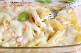 Lavate accuratamente le patate, tagliatele a metà e mettetele su una teglia rivestita di carta forno, infornate per 10 minuti. Pasta Al Forno Con Salmone E Besciamella Dolcissima Stefy