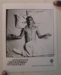 Amazon.com: Kit de prensa de Perry Farrell Foto Janes Addicción Porno de  Jane para Pyros : Hogar y Cocina