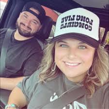 What's for sale? Around a 25k budget. Has to be clean, little to no rust,  nothing more than 200,000 miles preferably. Located in east Texas. Willing  to travel for the right deal.