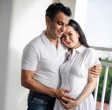 Đó là những câu hỏi được rất nhiều người quan tâm và tìm kiếm. Vo Háº¡ Tram Mang Thai Con Ä'áº§u Long Vá»›i Ong Xa áº¥n Ä'á»™ Giáº£i Tri Thanh Nien