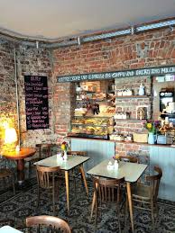 Cafe Rotkehlchen I Ehrenfeld I Venloer Str 400 50825 Cologne I Breakfast Cake With Outdoor Area Princesslin Coffee Shops Interior Cafe Decor Cafe Interior