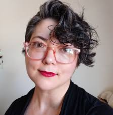 Should a guy pay for a girl's dinner...