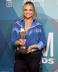 From artists in masks to winners thanking an empty auditorium, the acms went with the flow. Acm Awards 2020 Winners Carrie Underwood And Thomas Rhett Tie For Top Honor Entertainer Of The Year Daily Mail Online