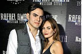 We would like to show you a description here but the site won't allow us. Laura Carmine Und Adriano Zendejas Fotos Nachrichten Und Videos Wissenswertes Und Zitate Cutugno