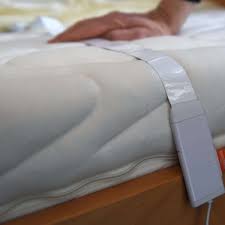 Von den ehemals dunklen, unansehnlichen rückständen ist nichts mehr zu sehen und die matratze. Mit Diesen Tricks Werden Sie Flecken Auf Der Matratze Los Wohnen