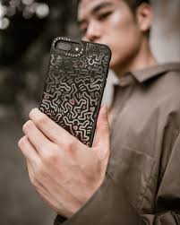 Finally I get my new @casetify from their latest collaboration with  @keithharingfoundation, super love!#KeithHaringxCASETiFY @casetify_sg  @casetify_colab @getkobe #CasetifySEA Lensed by @underleskies . . . . . . .  #nikonsg #blogger #sgig #minimalmovement #