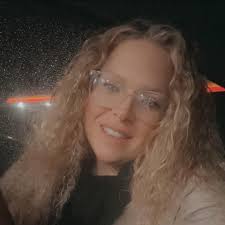 Looking for someone who wraps cars! Lmk!