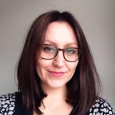 Stephanie Cram's Instagram, Twitter & Facebook