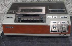 My Dad S Old Magnavox Vhs Vcr Www Remix Numerisation Fr Rendez Vos Vcr Vhs Vintage Electronics