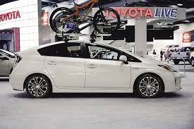 Make sure you are in a safe area that is level and free of traffic before attempting to fix a flat tire. Wheels To Fit Prius Priuschat