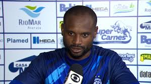 Um dos jogadores mais folclóricos do futebol nacional, amaral deixou os gramados, mas manteve a irreverência e o bom humor. Amaral E Reis Recebem Terceiro Cartao Amarelo E Desfalcam Confianca Contra O Vitoria Confianca Ge