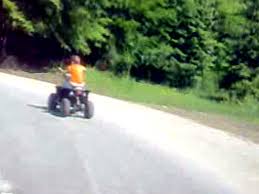 O categorie de persoane din moldova poate lua permis de conducere fără a merge la școala auto. Atv Uri Conduse De Minori Sau De BÄƒrbaÈ›i FÄƒrÄƒ Permis De Conducere È™tiri Din Bucovina