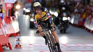 8 etapas llanas (2 de ellas con final en alto) 4 etapas de media montaña. Vy7ipbo1cuztem