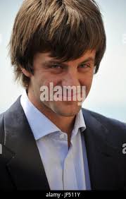 La princesse Caroline et son mari le prince Ernst-August de Hanovre  arrivent au dîner de gala au Palais Royal El Pardo de Madrid le 21 mai  2004, avant le mariage royal du