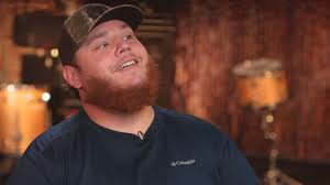 Born and raised in north carolina, combs began performing as a child. Country Music Breakout Star Luke Combs On Songwriting His Fans And Remembering The Las Vegas Shooting Abc News