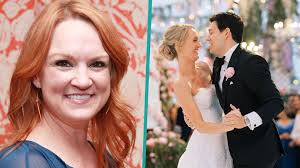 May 11, 2021 · they called off their september 2003 wedding, broke up, then got back together before ultimately ending their relationship for good in january 2004.) lopez is ready to give affleck another chance now. Ree Drummond Shares Sneak Peek Of Daughter Alex Drummond S Enchanting Wedding Day