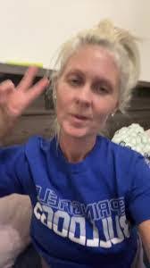 Amanda Stamp's Instagram, Twitter & Facebook