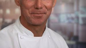 In a statement, they said. El Chef Britanico Gary Rhodes Murio De Repente Por Un Hematoma En El Cerebro