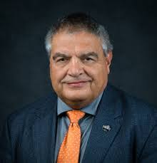 Mandi Montgomery's Instagram, Twitter & Facebook