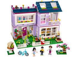 Practice your aim on stephanie's own personal mini golf putting green in lego® friends 41328 stephanie's bedroom, but make sure her cute little dog dash doesn't run off with the ball! Lego Friends Emma S House Argos Off 59