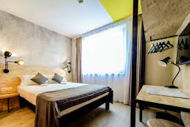 A világhírű óriáskerék és néhány egyéb látnivaló egész éven át nyitva tart. Wien Eroffnung Eines Neuen Ibis Styles Wien Messe Prater