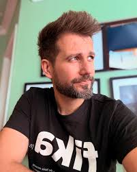 Enjoying my time here in the States. Tomorrow Saturday the 10th is  @jenniferthomasofficial concert and I'm super excited. ”Oceans” has been  such an amazing album to work