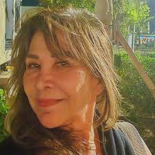 Hi I would like to send some medicines to my husband who stays in  US(Ohio)Can you guys suggest me which courier to use Thanks in advance