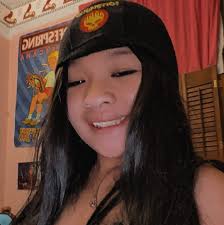 What places can dye my hair light blue?