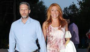 Το θέλουμε πολύ μέσα στο 2016! Diazygio Bomba Xwrizoyn Elena Paparizoy Andreas Kapsalhs Must
