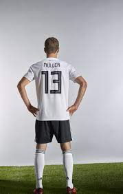 The 13 is for many an unlucky number, but for others it's the right opposite. Thomas Muller Deutschland Trikot 2018 Mit Ruckennummer 13 Bild Foto Fan Lexikon