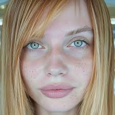 Viktoria Blank (@vblank_digital)