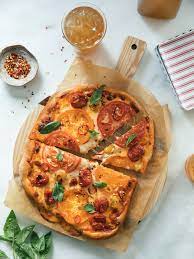 Spicy Heirloom Tomato Pizza A Cozy Kitchen Recipe Tomato Pizza Recipe Recipes Fruit Pizza Recipe
