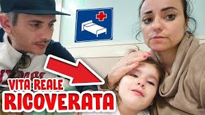MARTINA MISSY SI è ROTTA IL BRACCIO E MAMMA TY LA PORTA AL PRONTO SOCCORSO  LA DEVONO INGESSARE.