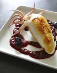 Encornets Farcis Sauce A La Myrtille Recette Encornet Farci Encornet Alimentation