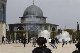 In 637/638 ad, the muslim umayyad empire captured jerusalem and built two mosques on the temple mount: Turkish Foreign Ministry Condemns Israeli Police Raid On Al Aqsa Mosque In Jerusalem World News