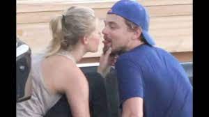 His link ups and break ups with models like gisele bundchen, bar refaeli and toni garrn have made headlines in gossip magazines. Dicaprio Knutscht Mit Toni Garrn Youtube