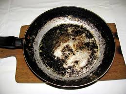 Eine kurze ablenkung genügt und der topf ist scheinbar ruiniert. Ursprung Hinzufugen Kleben Angebrannzer Topf Opferbrief Ch