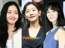 She won critical acclaim with her 2012 debut film role in “a muse,” which brought her many best new actress awards. Kim Go Eun Lee Sang Yi Park So Dam The Legendary Class Of 10 Hancinema