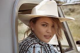 Chrissy teigen says the 'strangest place' where she and john legend got intimate together was the dnc 'cravings' cookbook author said she and husband john legend have 'had some fun days Chrissy Teigen Sumbang Rp2 9 Miliar Untuk Bebaskan Demonstran Pembela George Floyd Okezone Celebrity
