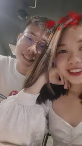 不知不觉1千天已到🥰 你浅浅的微笑是我喜欢看的一面😘 我有多喜欢你，可能我自己都描述不出来，就像你是月亮，我是星星，满天星河只为你💋  未来请多多指教💕 Amber Hui